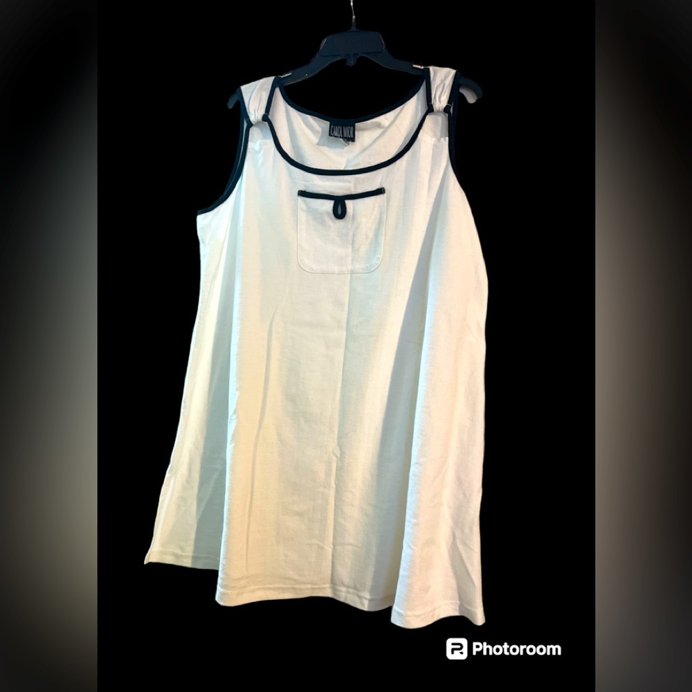 WHITE KNIT SWING DRESS. NWT